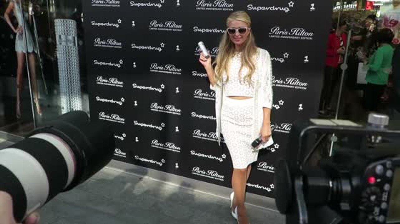 Paris Hilton Brings LA Glamour To Liverpool