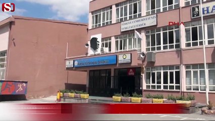 Öğrenci annesinden kadın öğretmene dayak