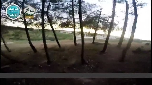 El Nusra ve Suriye askerinin çatışma anı