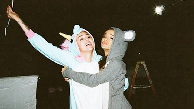 VIRAL: Ariana Grande - Miley Cyrus Duet Performance Is Crazy!