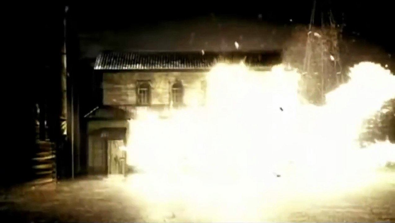 Sin City (2005) Official Trailer #1 - Bruce Willis, Elijah Wood Crime Thriller (720p)