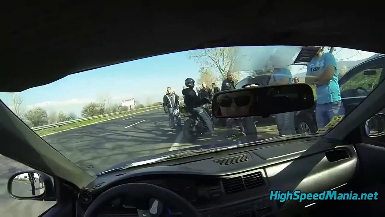 Honda Civic 1.6 Turbo vs Kawasaki ZX10 (stock)