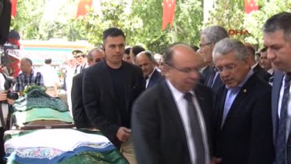 Denizli Vali Kocatepe, Annesini Son Yolculuğuna Uğurladı