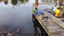 Adam Eliyle Bakın Nasıl Balık Yakaladı