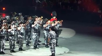MILITARY JOKE PASSO DI CORSA DEI BERSAGLIERI SUONATO DAL 22° RGT CANADESE - DRILL PLATOON