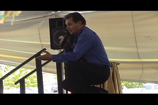 Bruce Wilburn live in memphis Elvis Week 2004