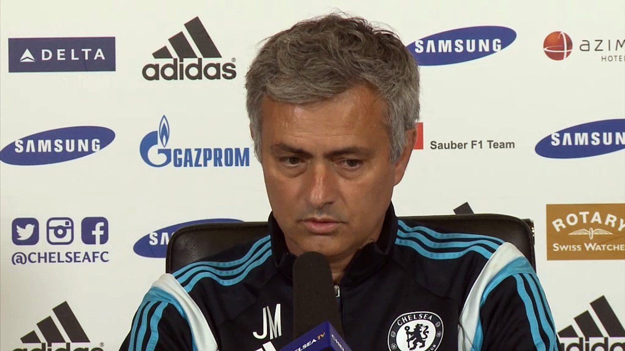 Mourinho espera que Cech se quede