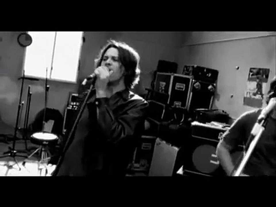 Powderfinger - (Baby I've Got You) On My Mind