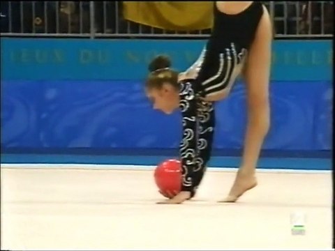 Alina Kabaeva (RUS). Pelota. Sydney 2000.