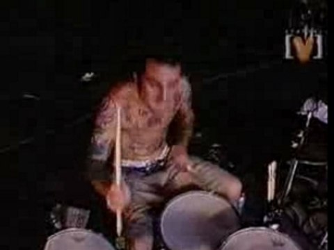 Blink 182 - Aliens Exist (Live)