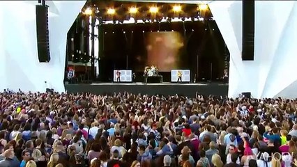 Charli XCX - Famous Live Rock In Rio USA
