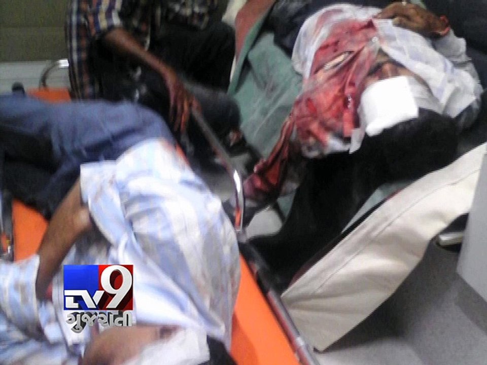 6 killed, 4 injured in car-truck wreck in Anand - Tv9 Gujarati