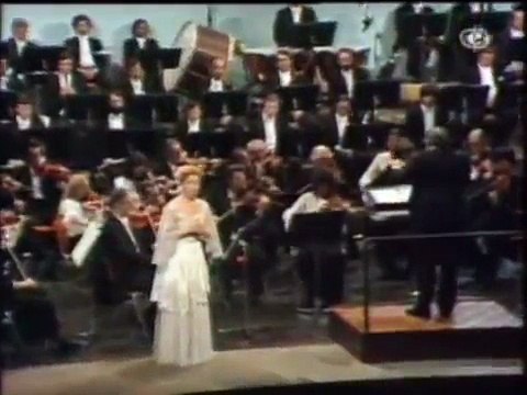Mirella Freni sings Vissi d'arte from Puccini's Tosca