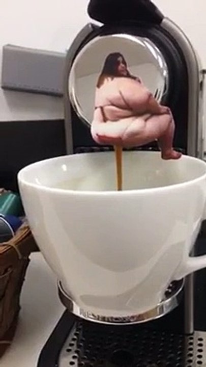 کیا آپ کو چائے پینے کا شوق ھے اور اس کے کے بعد امید کرتے ہیں کے آپ اس video کو دیکہ کر چے پینا چہڑ دیں گے