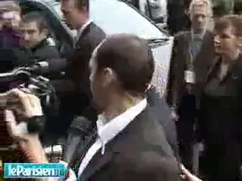 Nicolas Sarkozy : Casse-toi pauvre con