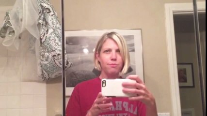 Çocuğunun Sinirli Halini Taklit Eden Anne