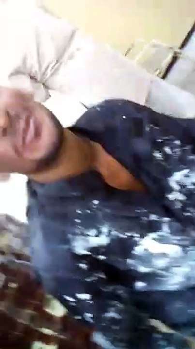 Amazing and heart touching voice by a Poor Guy