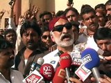 Badin Dr Zulfiqar Mirza Talks Outside Session Court 15 May 2015 after Bail part 01