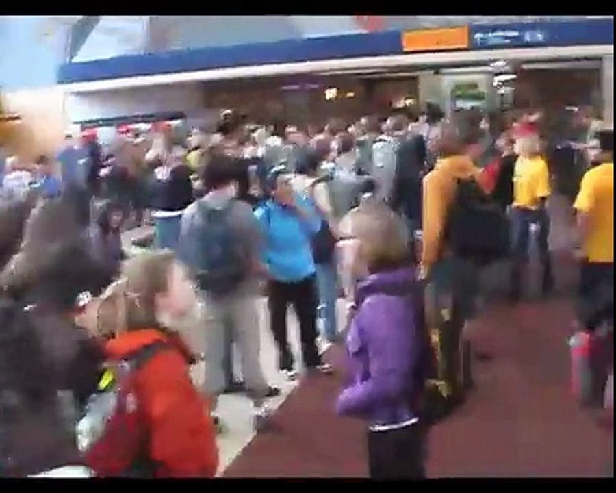 Freezemob / Flashmob in Heidelberg, Hauptbahnhof, 16.6., Bildungsstreik 2009
