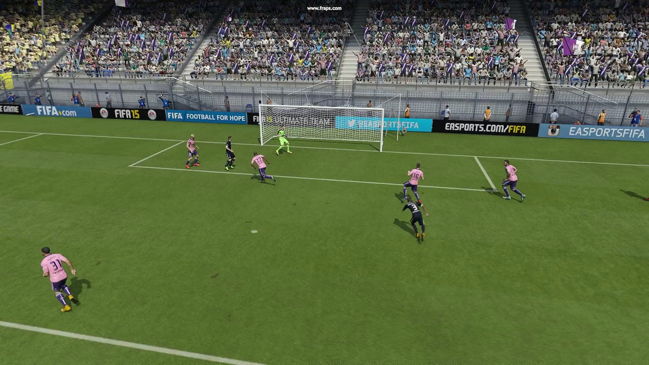 Fifa 15 Momentum istemezse Gol olmaz !