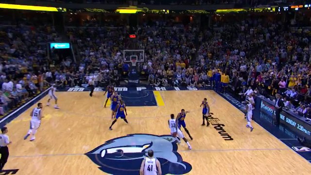 NBA - Stephen Curry buzzer-beater de son propre camp
