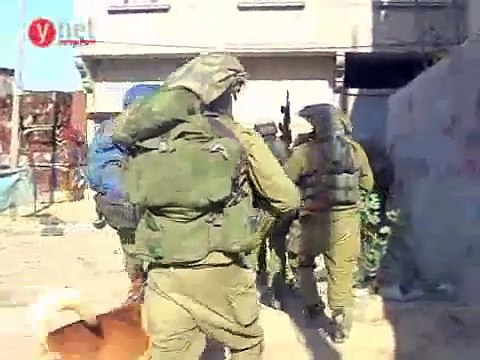 רון בן-ישי עם חיילי גדוד צבר בפעילות ברצועת עזה