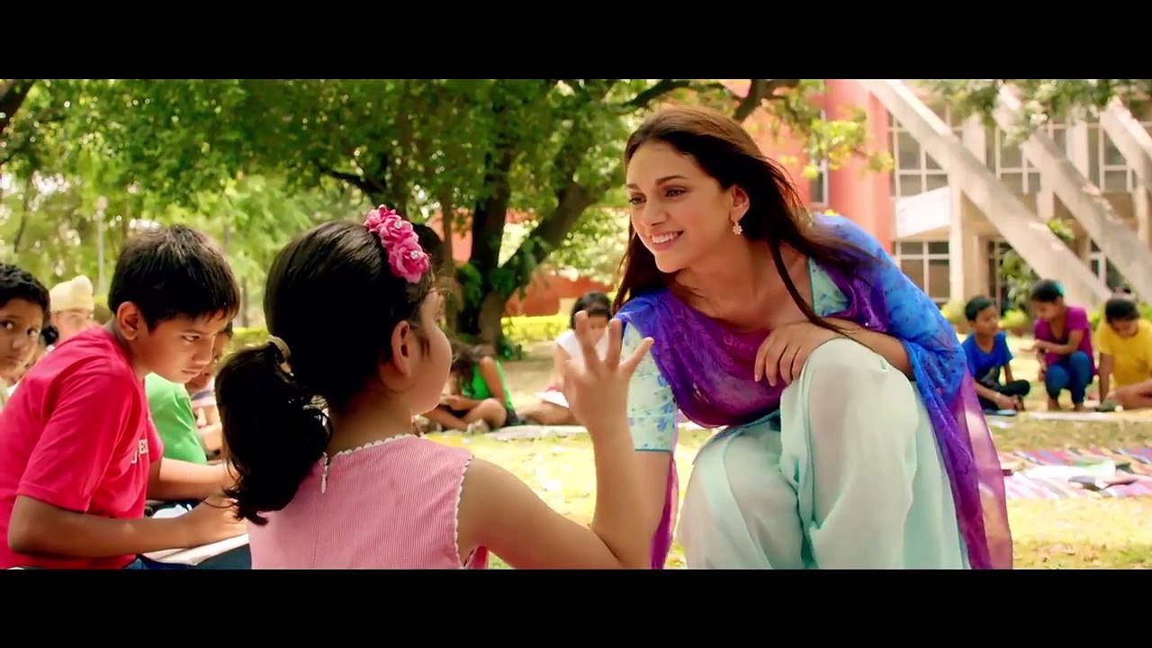 Guddu Rangeela (2015) Official Trailer