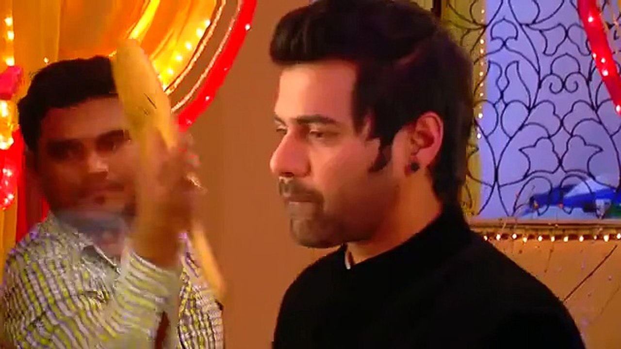 Abhi Gets Drunk and MISBEHAVE With Pragya - KumKum Bhagya 18th May 2015 Full HD