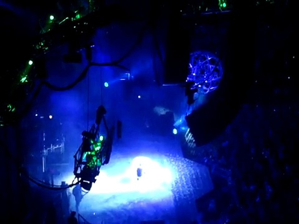 JUSTIN BIBER - DOWN TO EARTH CONCERT (in montreal)