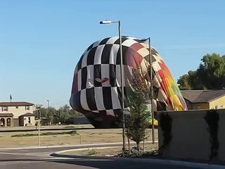 Hot air balloon landing