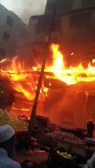 fire near Yousuf plaza water pump #Karachi #pakistan