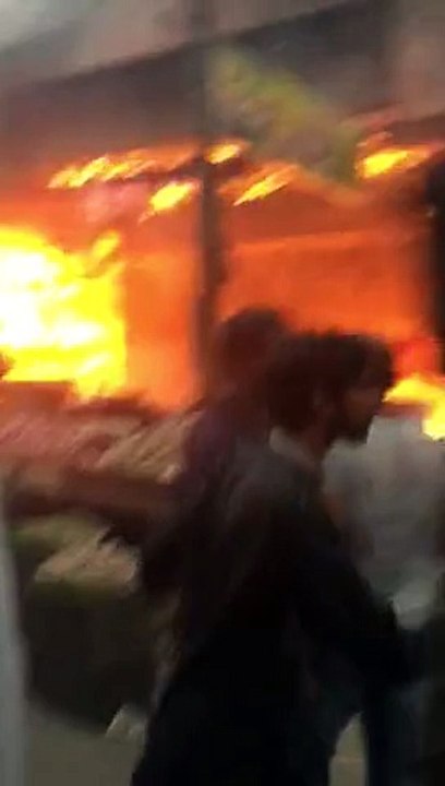 fire near water pump anarkali bazar