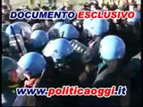 Polizia carica donne e bambini a Napoli. Documento esclusivo