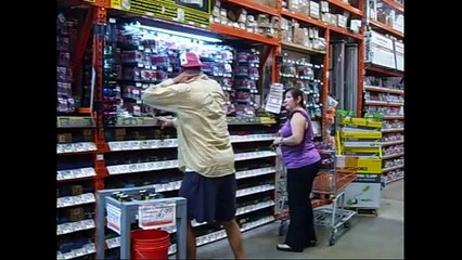 OUTBURST BILLY: Hilarious Screaming Lunatic! 😂 Must-Have Holiday Gifts & Funny Shirts