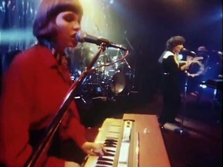 Martha and the Muffins - Echo Beach