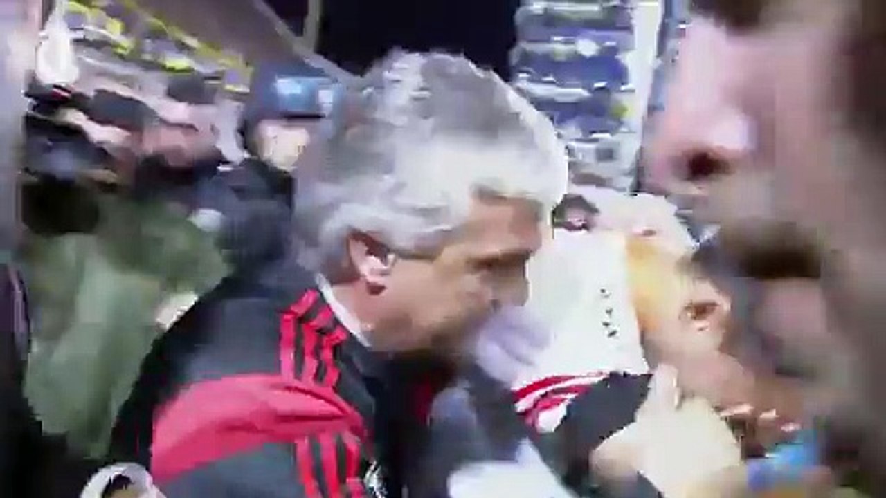 River Plate players attacked with tear gas during Copa Libertadores - Telegraph