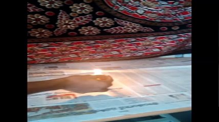 SPRINKLING WATER ON BOILING WAX !!!!! -  BE CAREFUL, IT JUST BLOWS UP