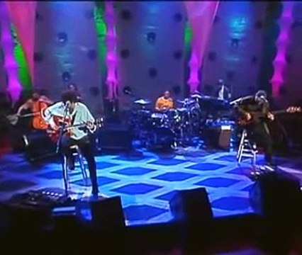 Té Para Tres (Plugged)