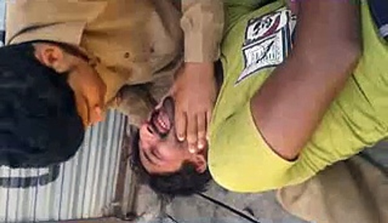 kising in boy to boy