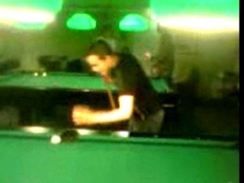 titi toujours aussi nul au billard