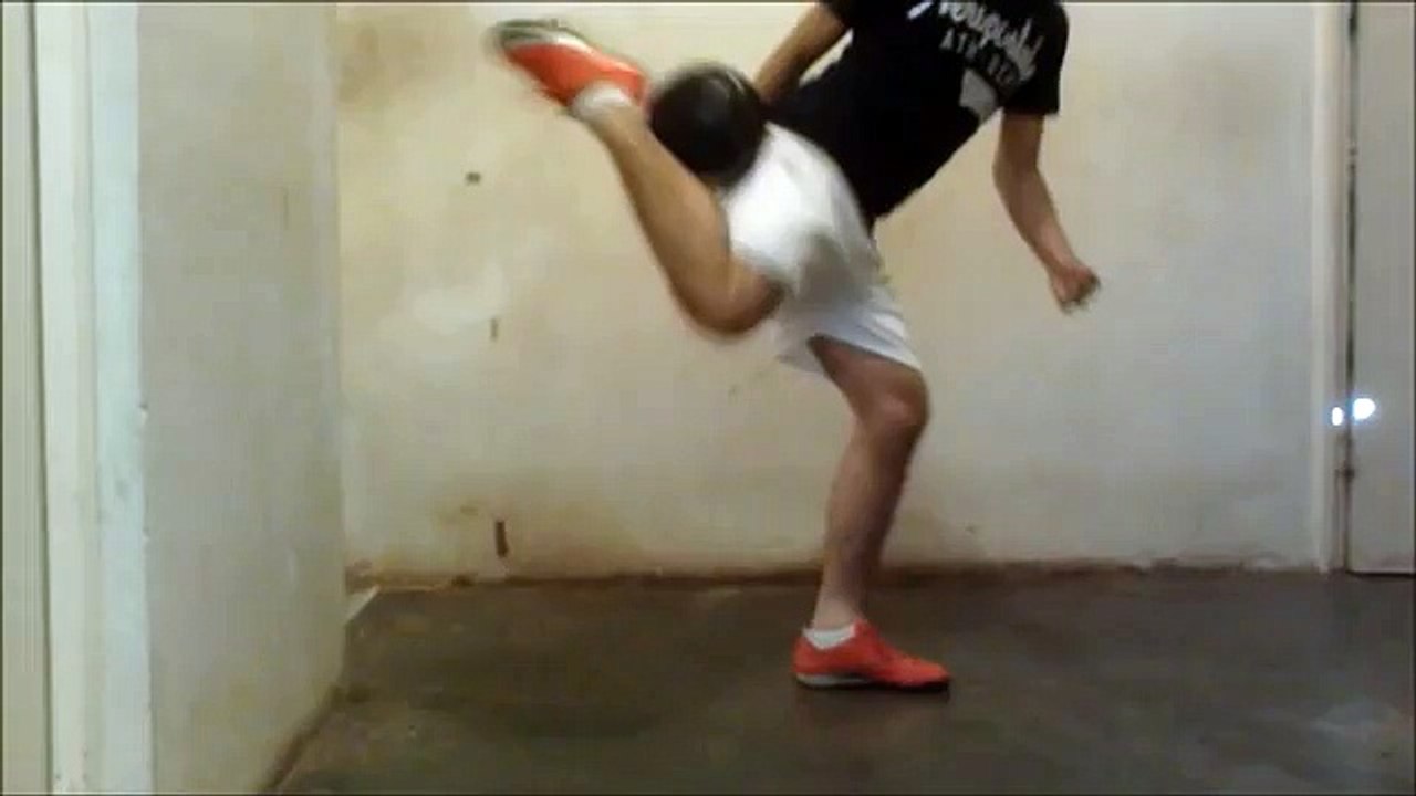 clases de futbol freestyle : trucos faciles ( tutorial freestyle football )