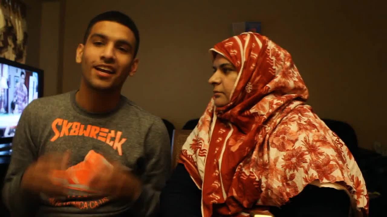 ZaidAli - I Do My Mom's Makeup!