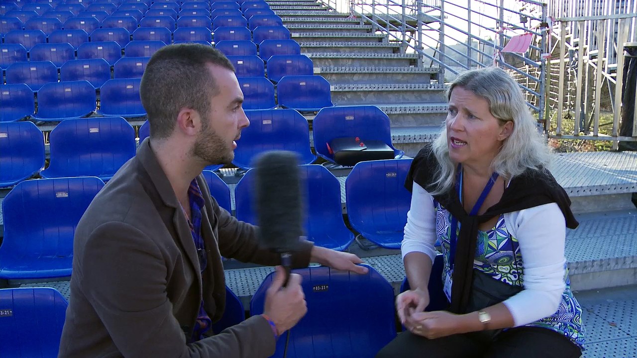 Des flammes à la lumière