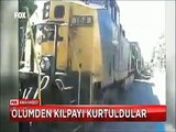 Hemzemin geçitte sıkışan otobüse yük treni çarptı yolcular ölümden kıl payı kurtuldu