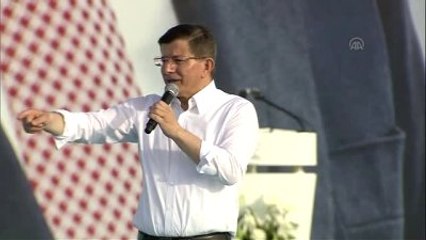 Davutoğlu: "Türkiye'ye Sisi Arıyorlar"