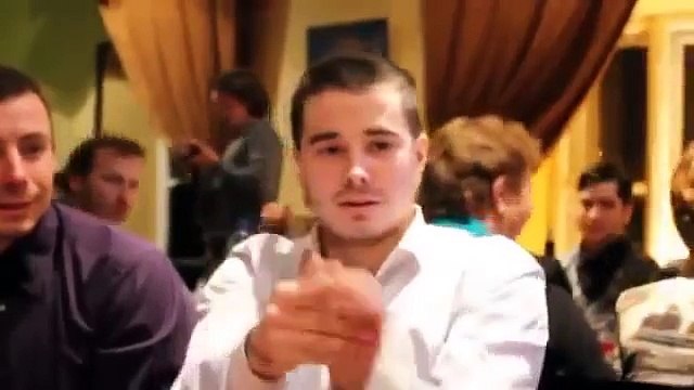 Regardez ce que ce jeune sourd Russe fait avec ses doigts !