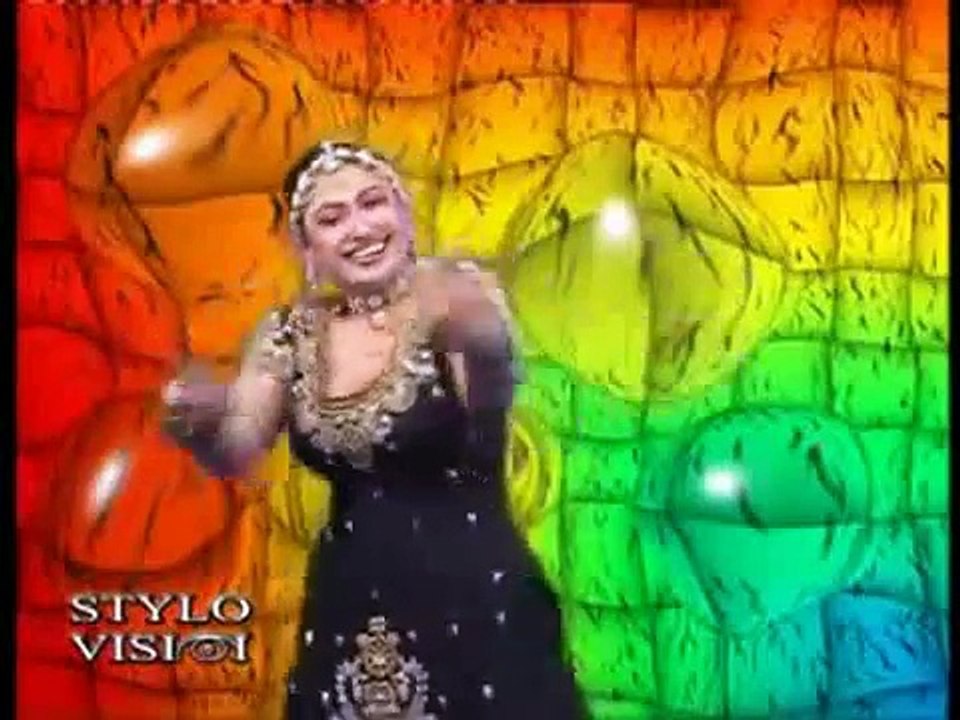 ANJUMAN SHEHZADI HOT PAKISTANI MUJRA - BY DESI GIRLZ