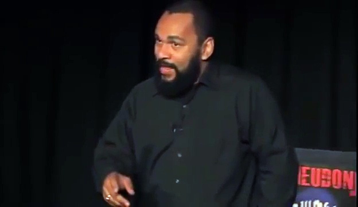 Dieudonné - je me suis converti au judaisme (extrait du spectacle Mahmoud)
