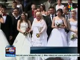 Decenas de serbios se casan de manera masiva en Belgrado