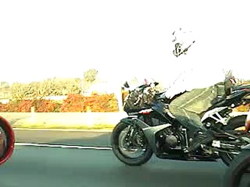 C5 Z06 Corvette vs CBR600RR